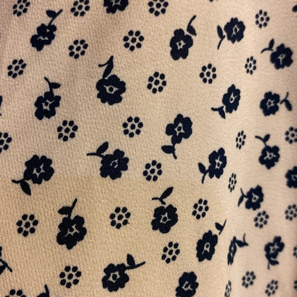 Vintage-Inspired Floral Button-Front Midi Dress - Size L 🔹 - Picture 4 of 11